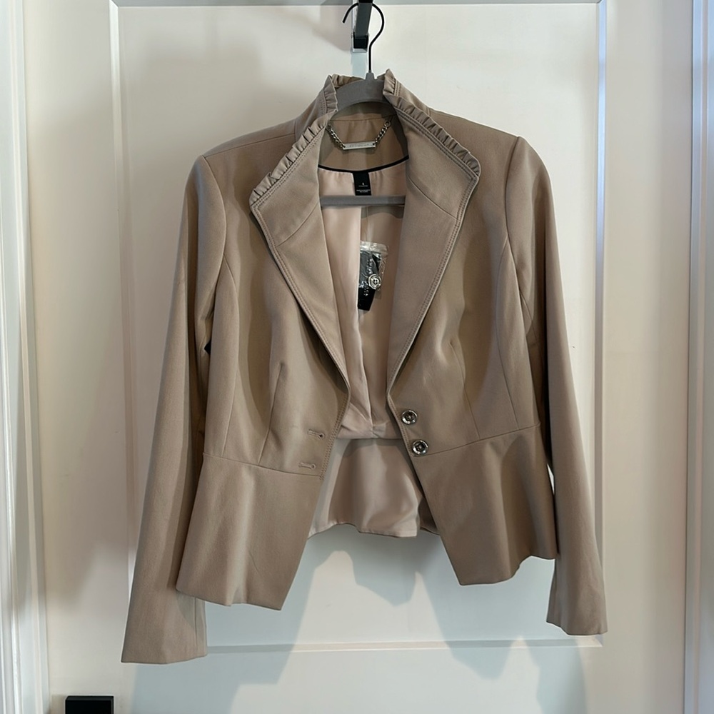 NWT White House Black Market Khaki Blazer Size 4